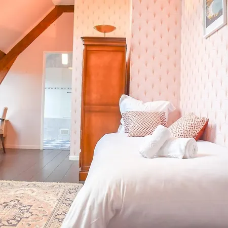 Les Trois Moulins - 10min Pont L'eveque - 10p Дом отдыха *